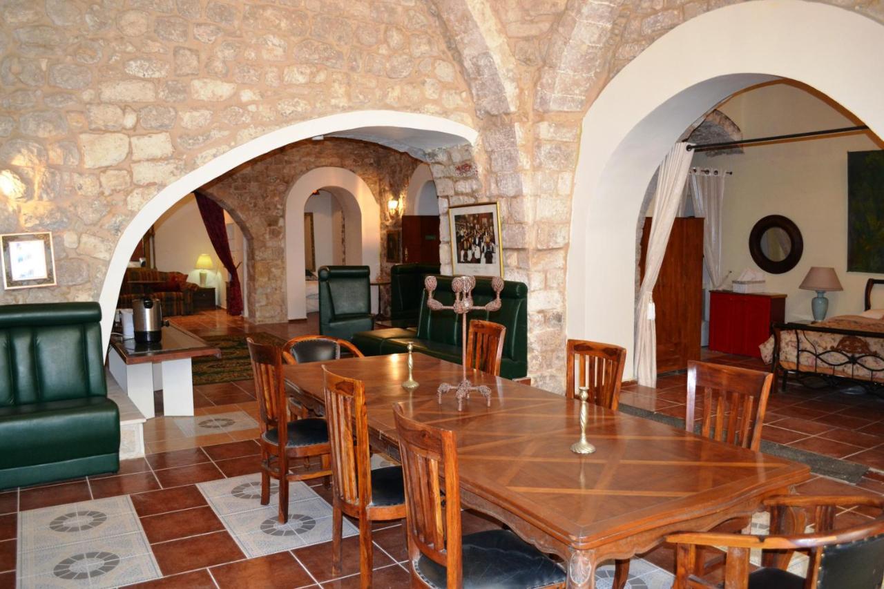 Palacio Domain - Stylish European Luxury Boutique Hotel 萨法德 外观 照片